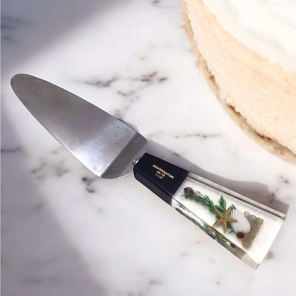 Vintage Clearfloat Mentholatum 40-Yr Club Lucite Cake Pie Server Seashell Beach
